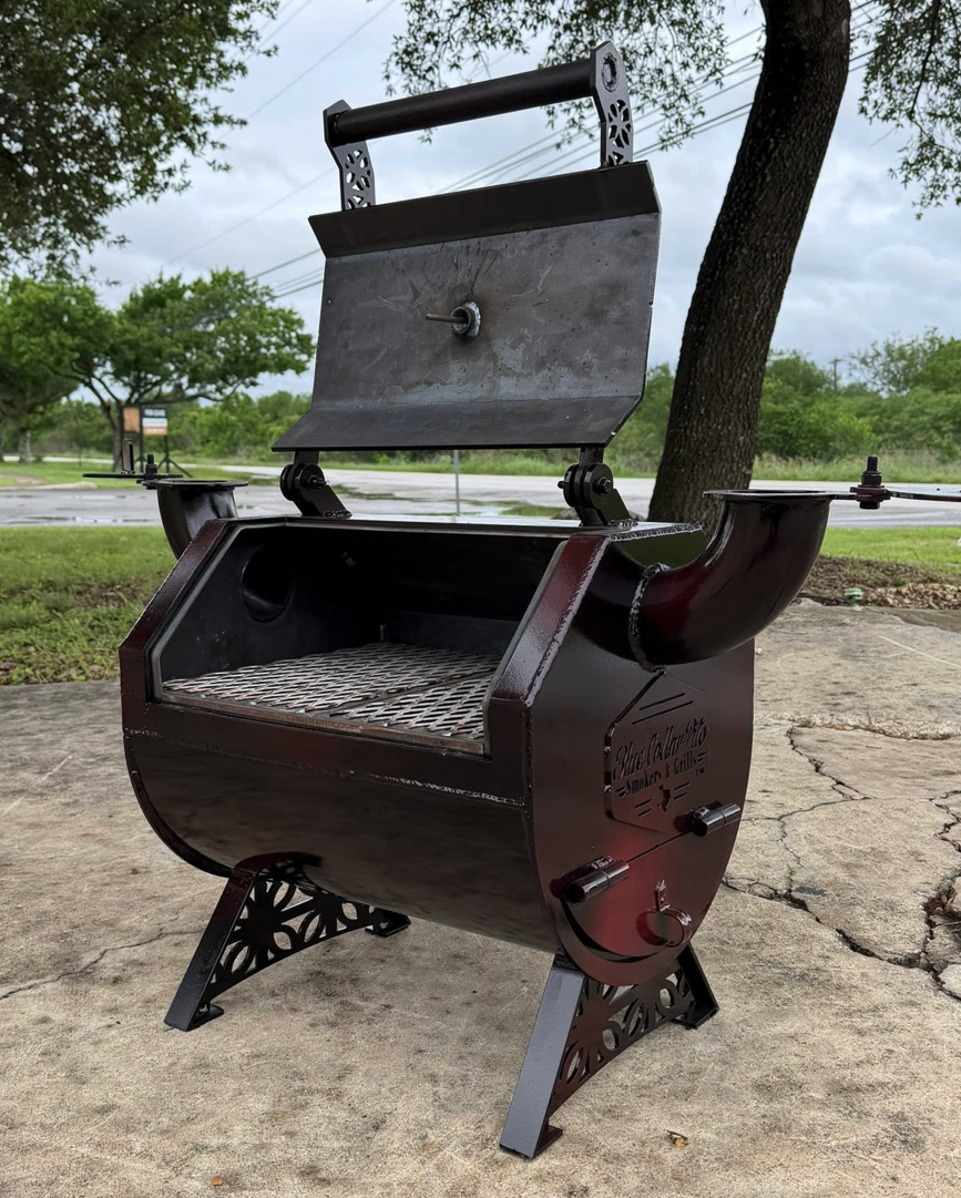 Blue Collar Pyro-Cell Charcoal & Wood Grill image — photo 2