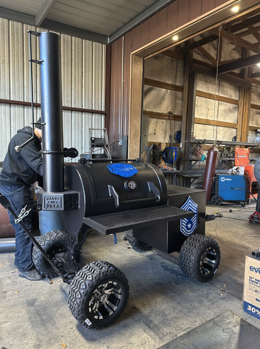 Boathouse Smokers - Texas Traditional 70-Gallon Smoker image — photo 2