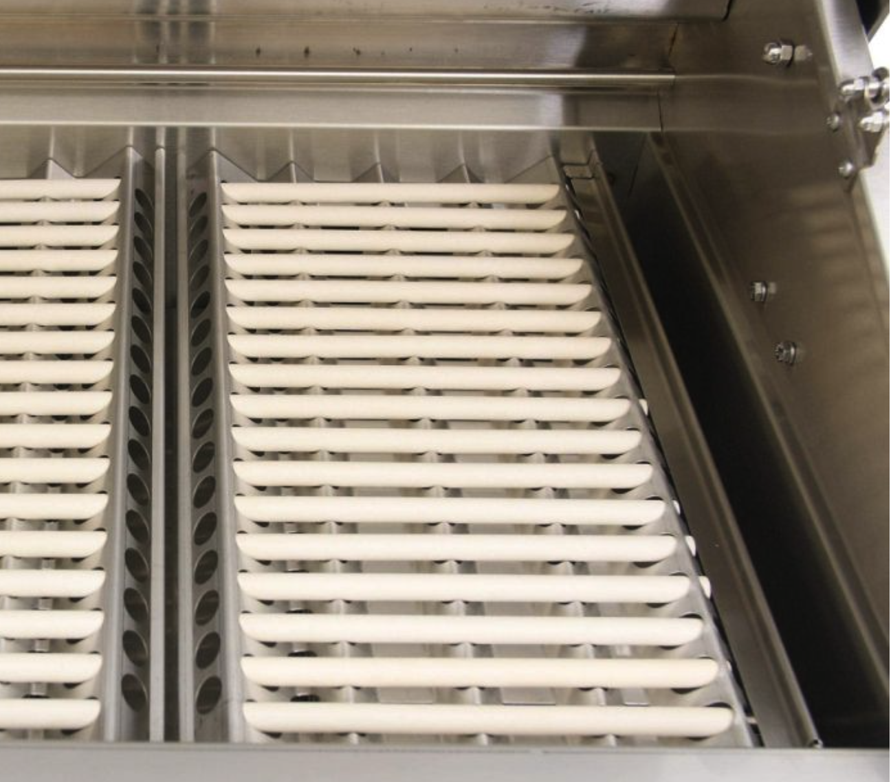DCS Series 9 Evolution 48-inch Gas Grill w/Rotisserie image — photo 4