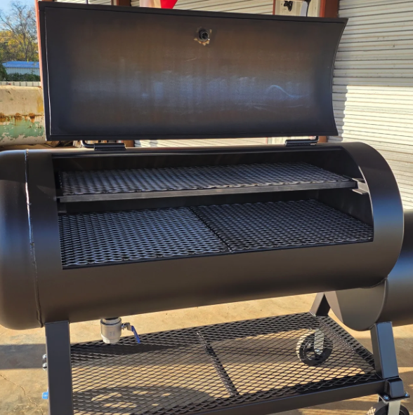 Heirloom Pits 24 x 50" Backyard Offset Smoker image — photo 2