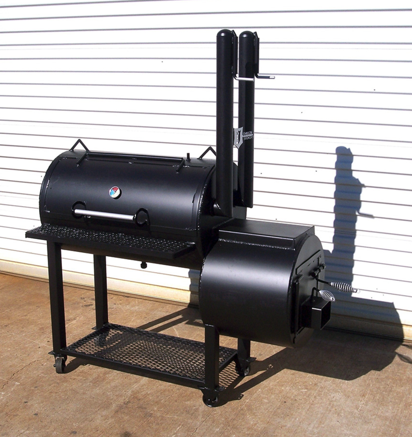 Johnson Custom Smokers Compact Patio Smoker image — photo 2