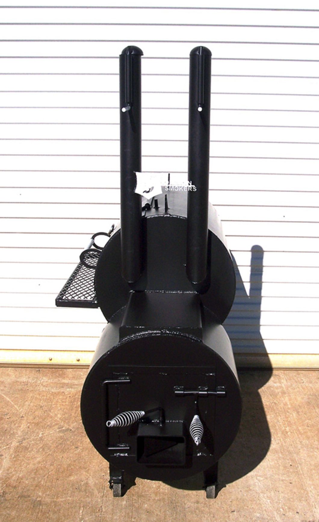 Johnson Custom Smokers Compact Patio Smoker image — photo 3