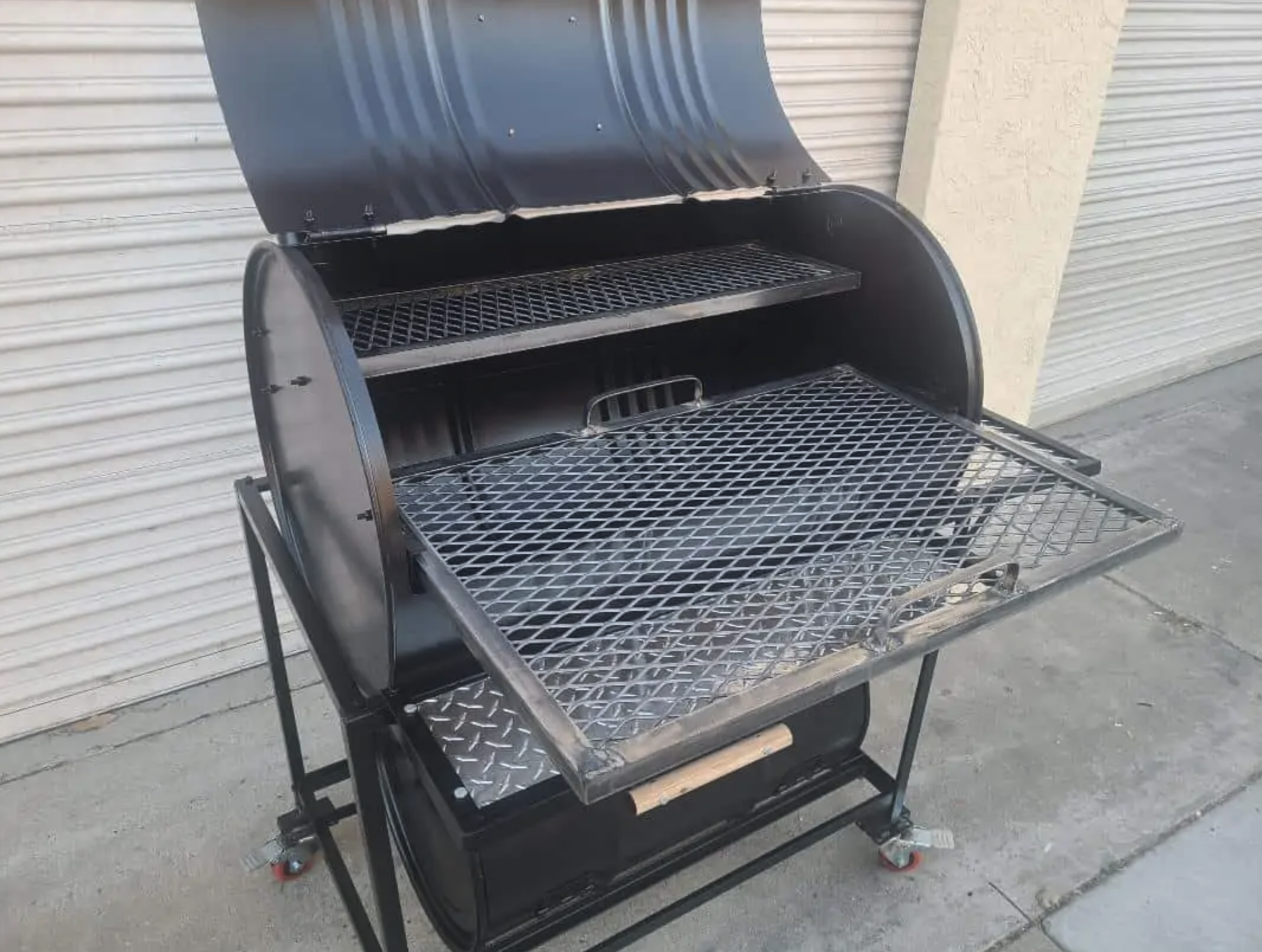 Moss Grills Vertical Single Barrel Smoker with lower firebox image — photo 3