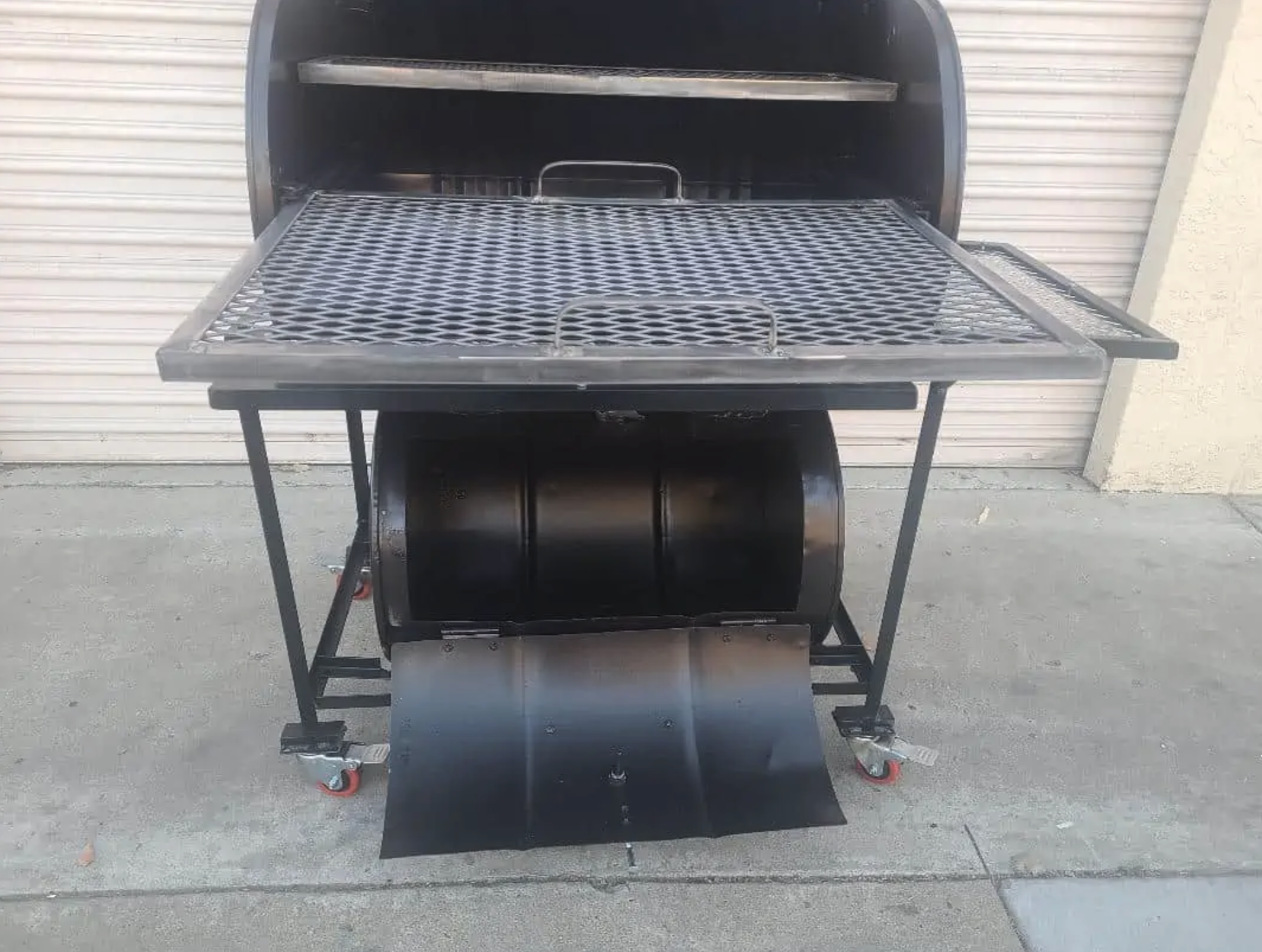 Moss Grills Vertical Single Barrel Smoker with lower firebox image — photo 4