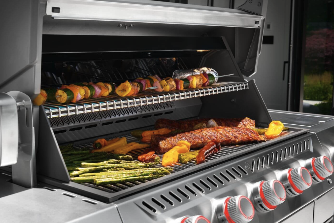Napoleon Prestige PRO 665 Elite Gas Grill image — photo 3