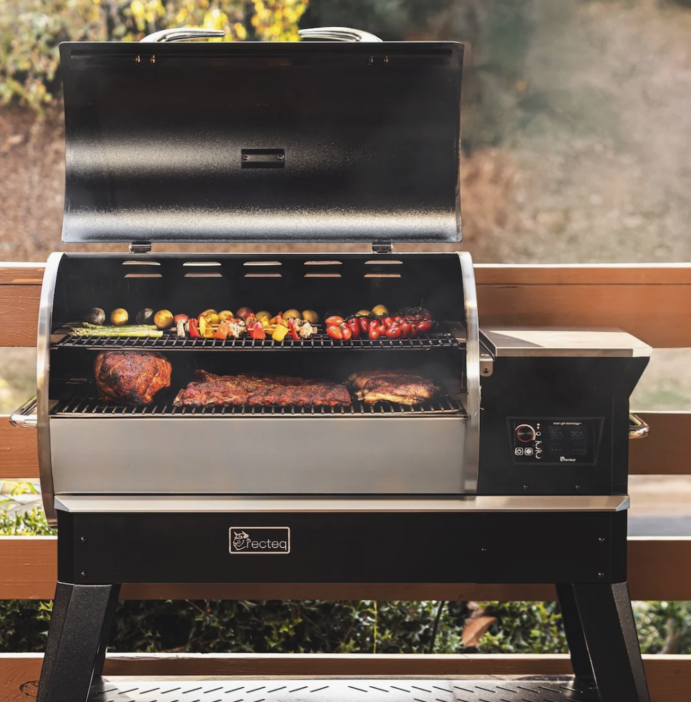 Recteq Backyard Beast 1200 Pellet Grill image — photo 4