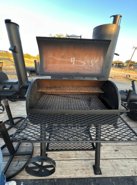Texas Longhorn 20"x32" Grill & Smoker image — photo 3
