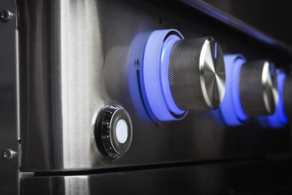Turbo 26" 3-Burner Built-In Gas Grill (Natural Gas), close-up of the blue LED control knobs and light switch